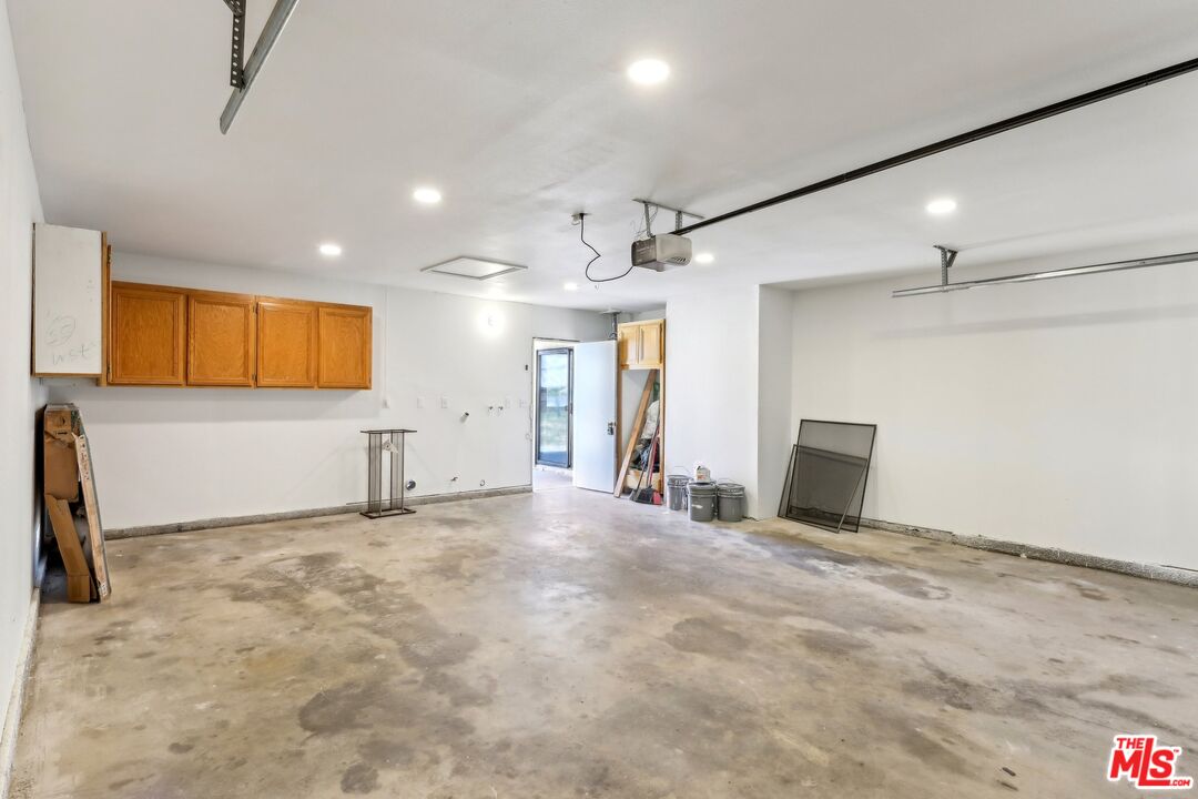 19030 Sheffield St