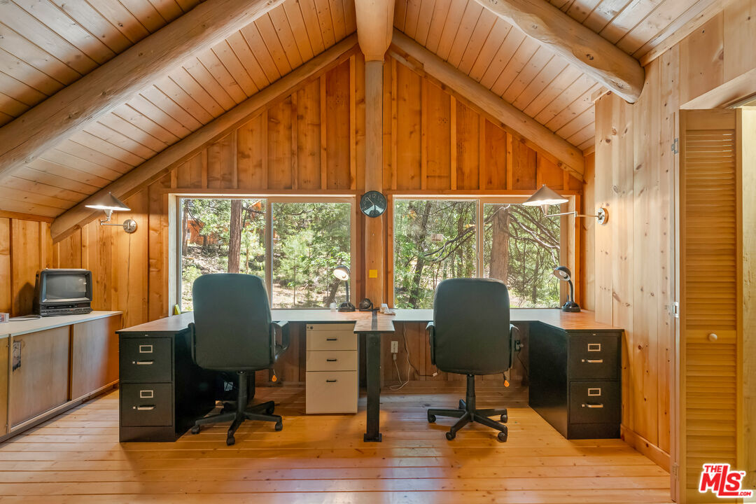 15050 Scott Bar Mountain Lookout Rd