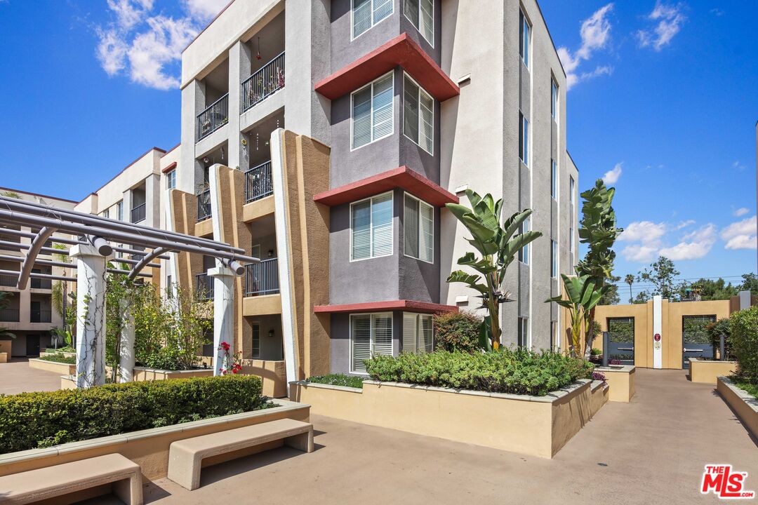 360 W Avenue 26 Unit: 126