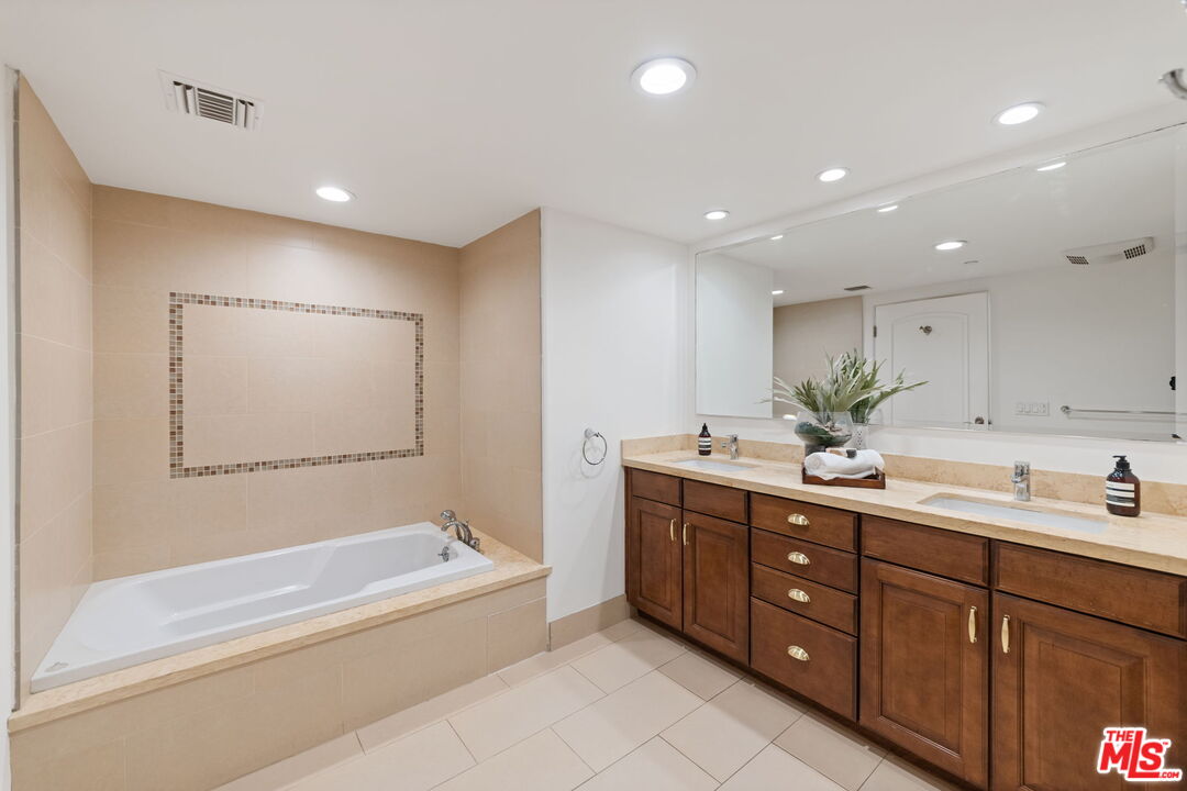 12026 Rhode Island Ave Unit: 103