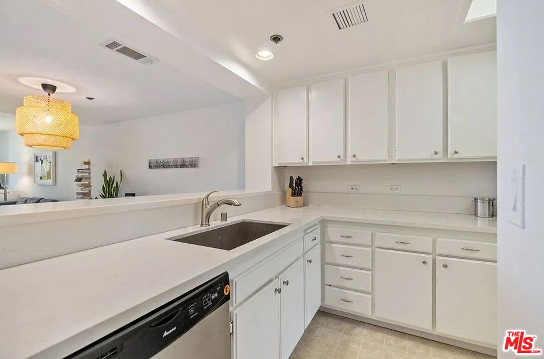 2910 Neilson Way Unit: 409