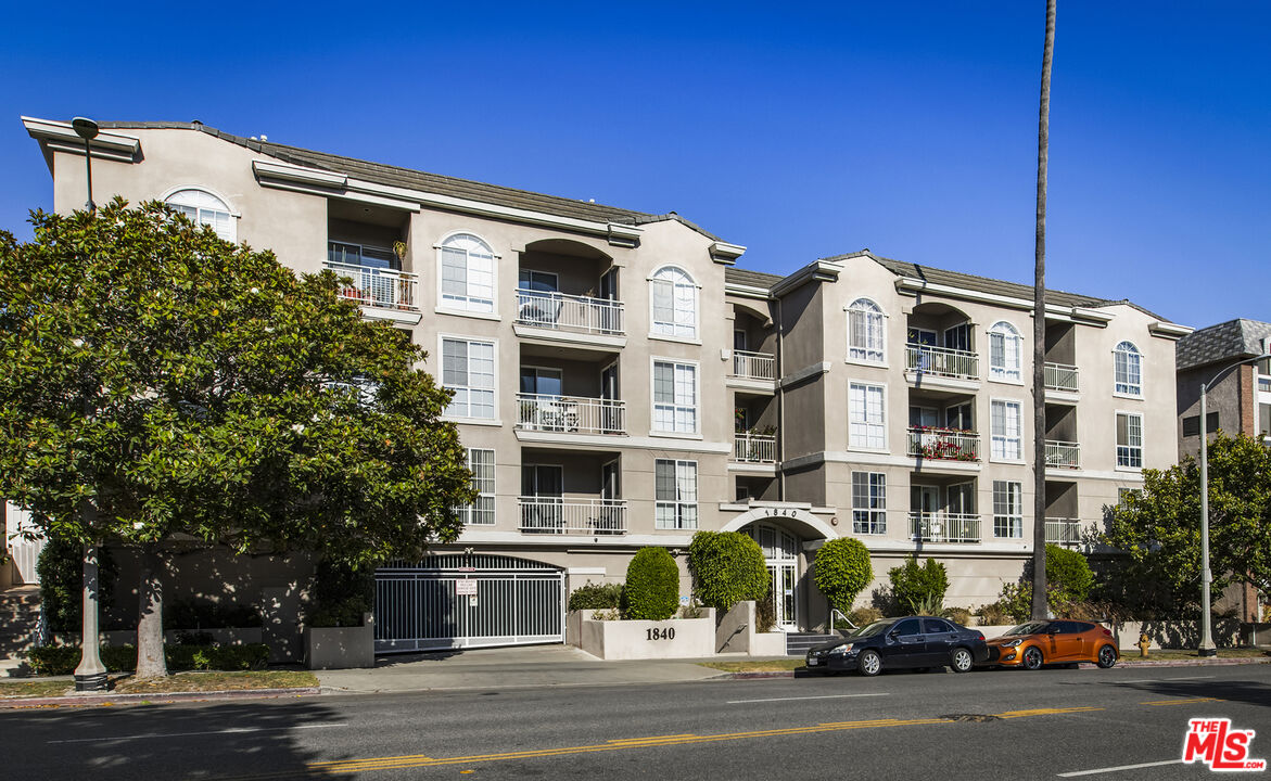 1840 S Beverly Glen Blvd Unit: 309