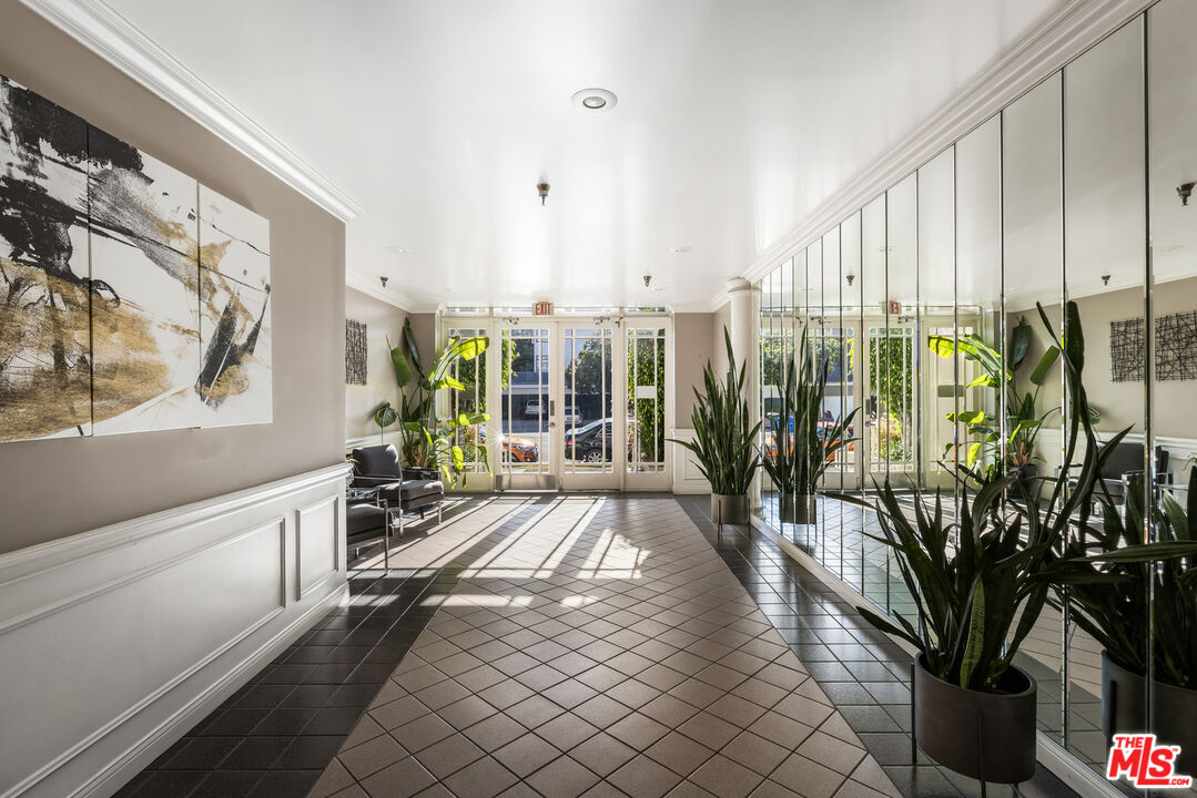 1840 S Beverly Glen Blvd Unit: 309