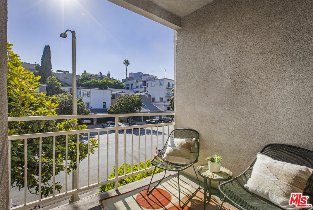 1840 S Beverly Glen Blvd Unit: 309
