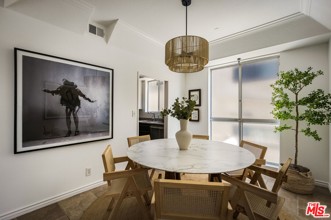 1840 S Beverly Glen Blvd Unit: 309