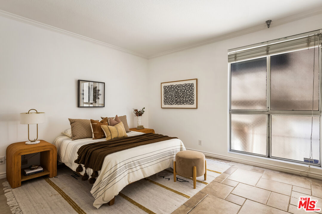 1840 S Beverly Glen Blvd Unit: 309