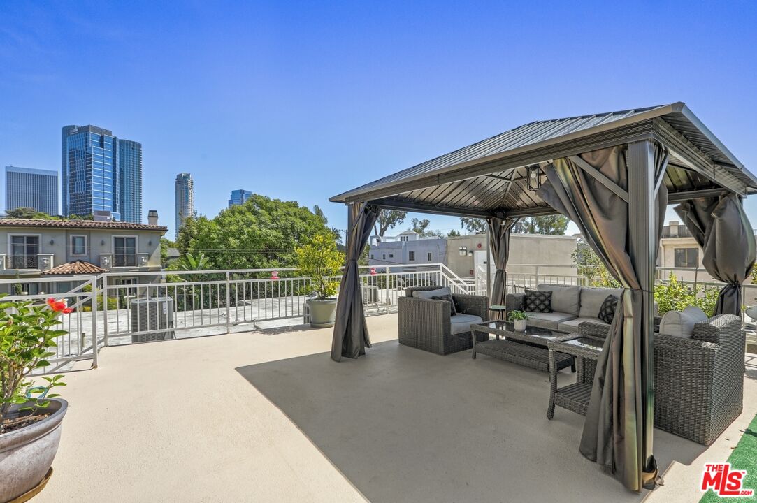 1840 S Beverly Glen Blvd Unit: 309