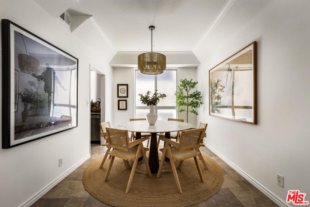 1840 S Beverly Glen Blvd Unit: 309
