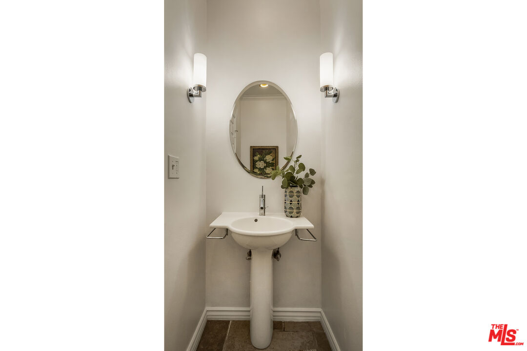 1840 S Beverly Glen Blvd Unit: 309
