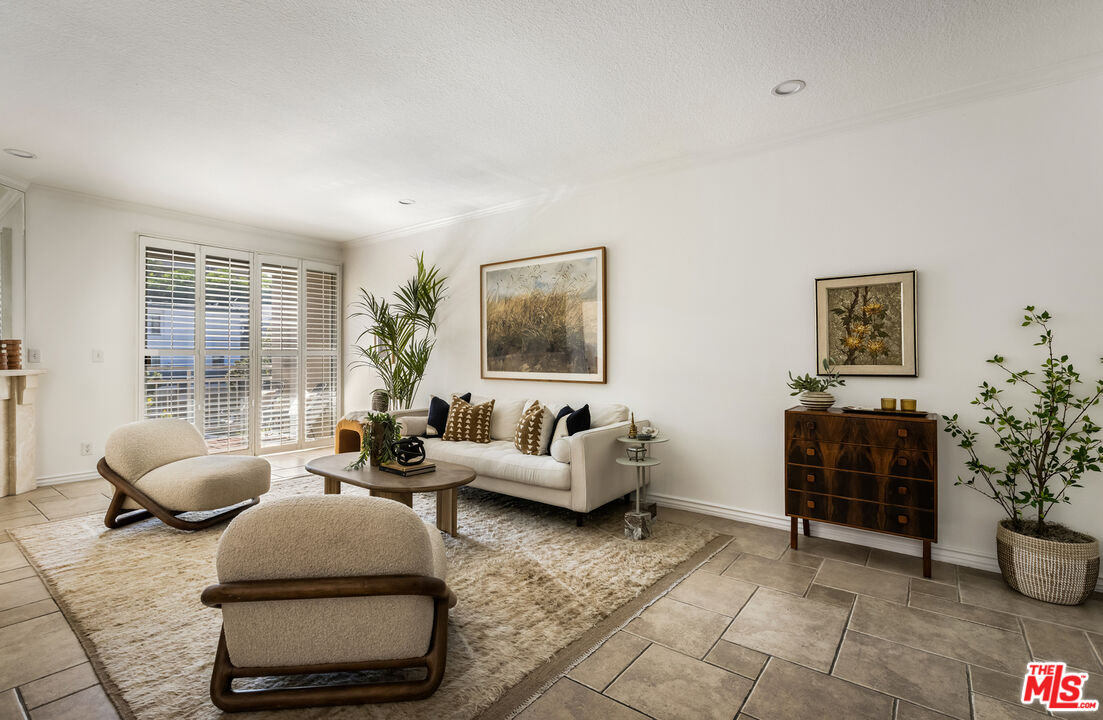 1840 S Beverly Glen Blvd Unit: 309