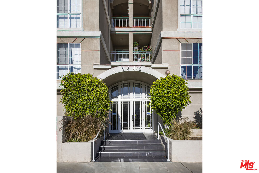 1840 S Beverly Glen Blvd Unit: 309
