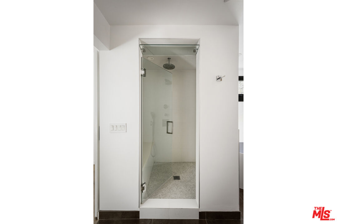 2425 Rinconia Dr