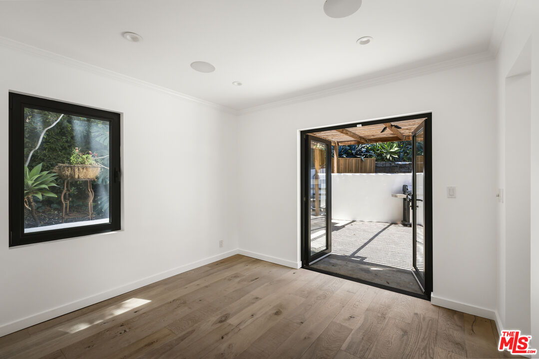 2425 Rinconia Dr