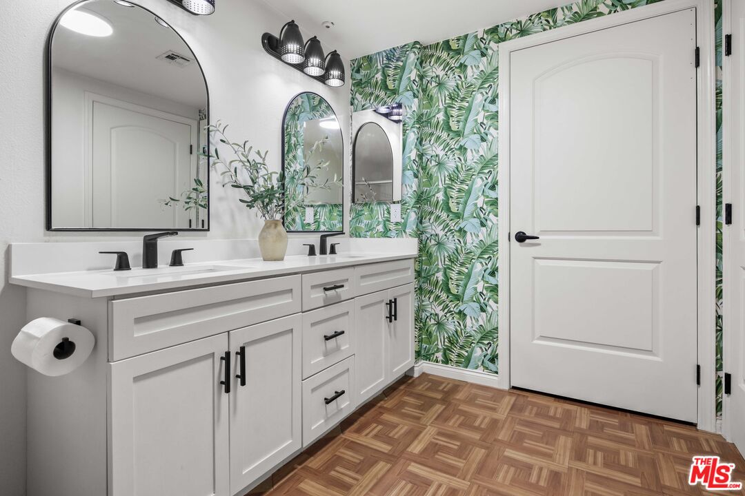 360 W Avenue 26 Unit: 126