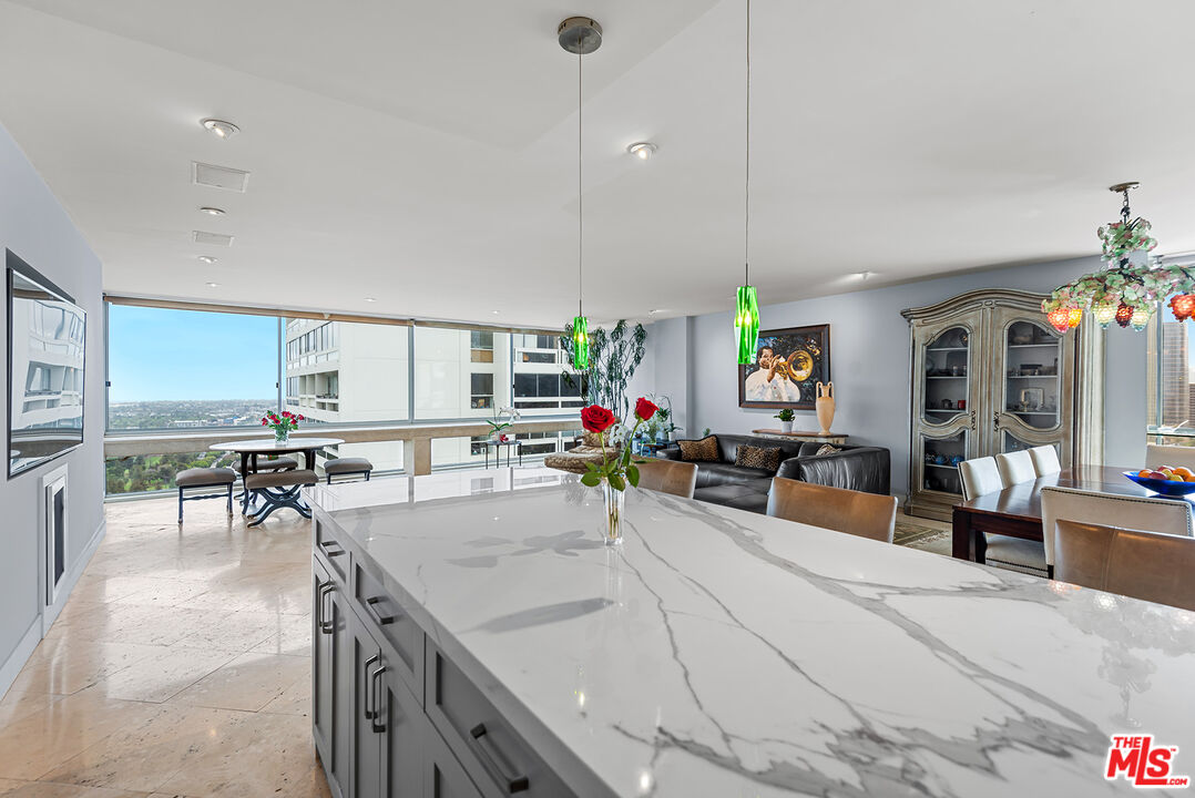 2222 Avenue Of The Stars Unit: 2503