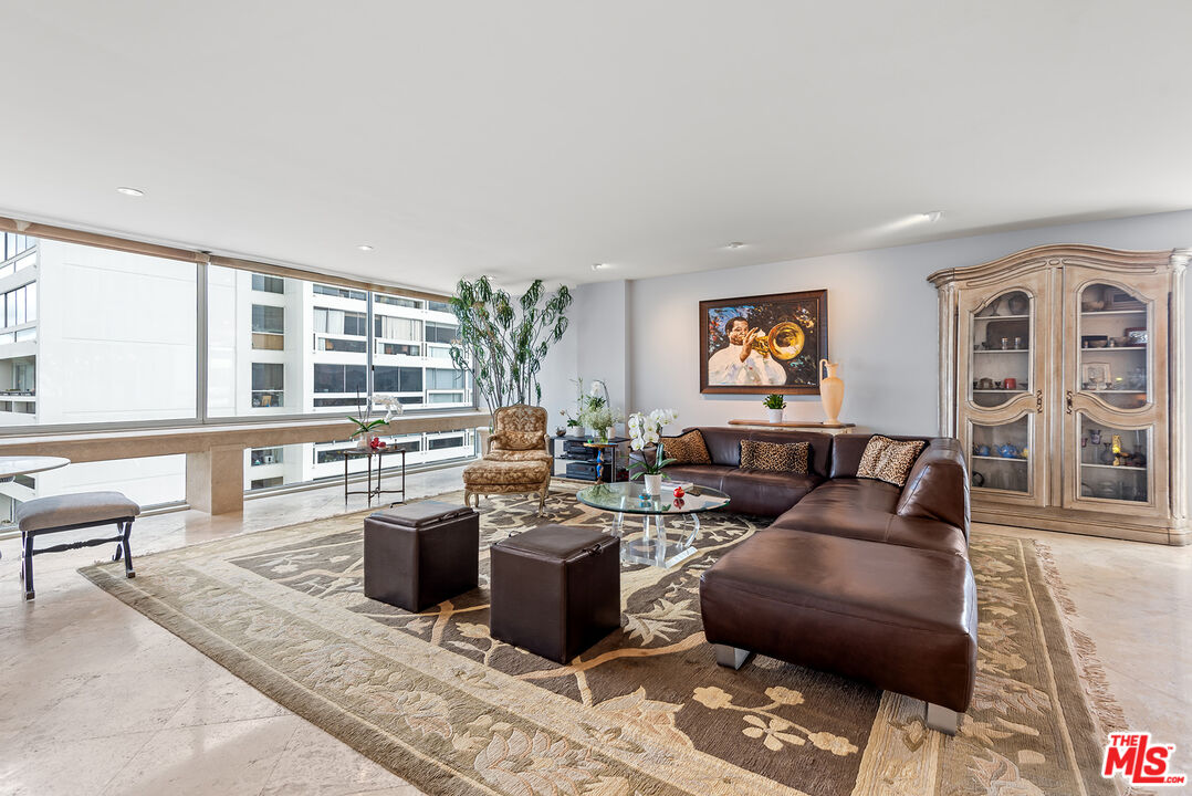 2222 Avenue Of The Stars Unit: 2503