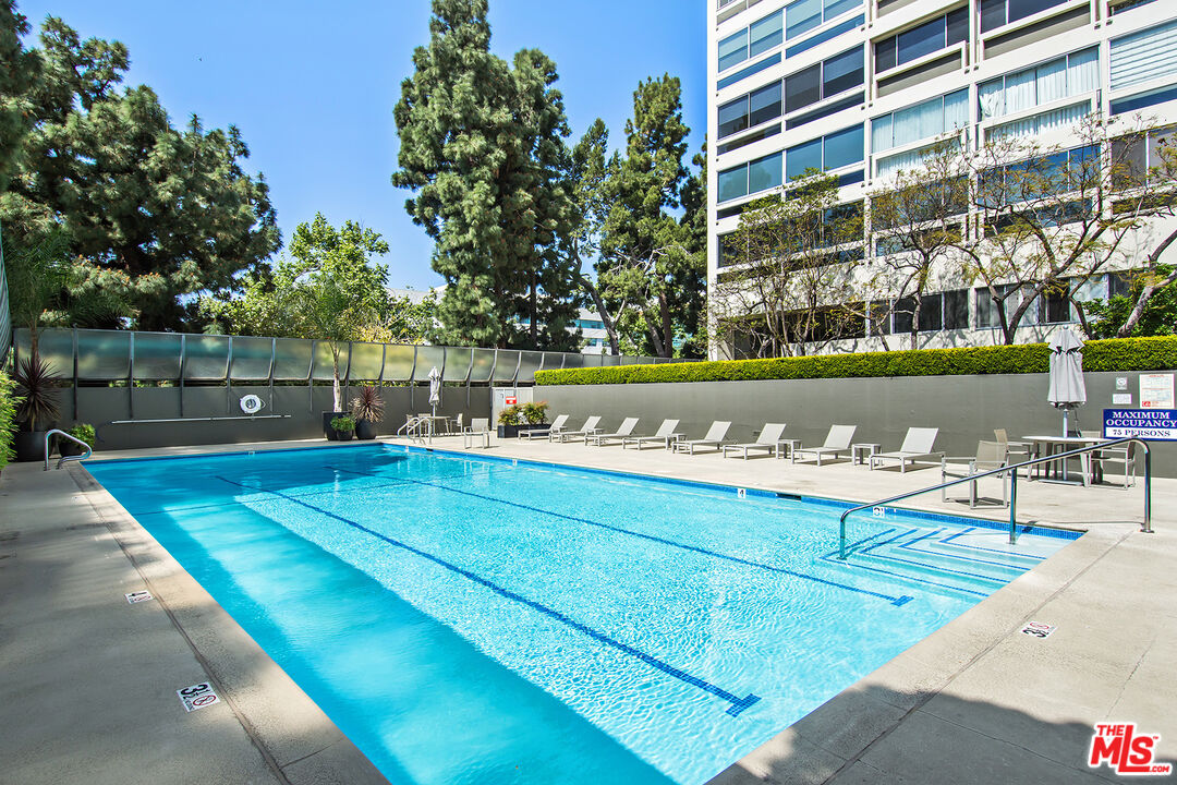 2222 Avenue Of The Stars Unit: 2503