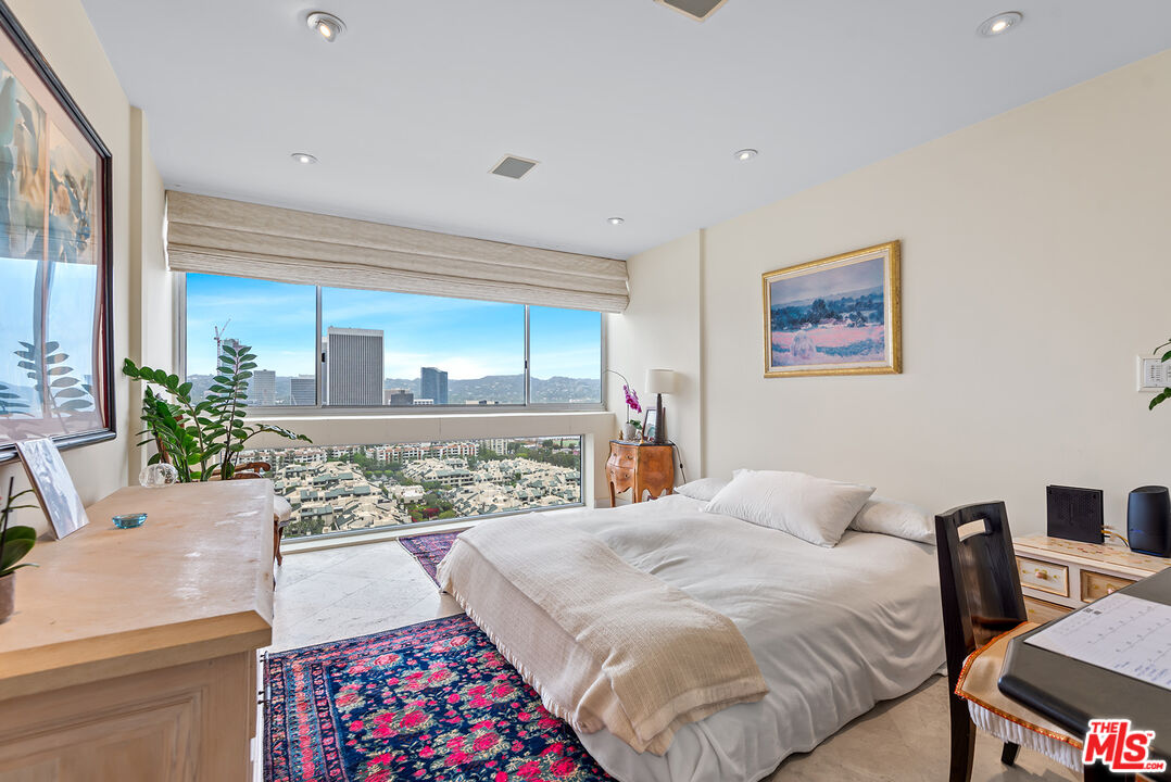 2222 Avenue Of The Stars Unit: 2503