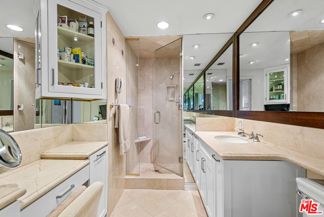 2222 Avenue Of The Stars Unit: 2503