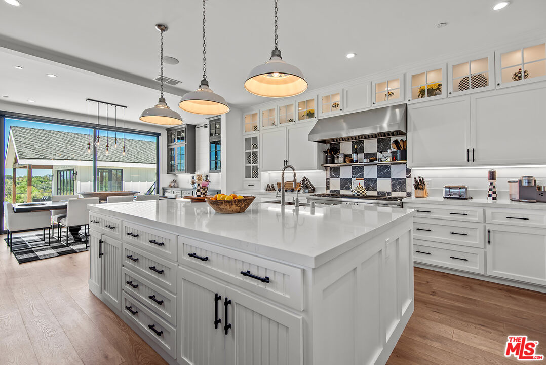 1649 Hauser Cir