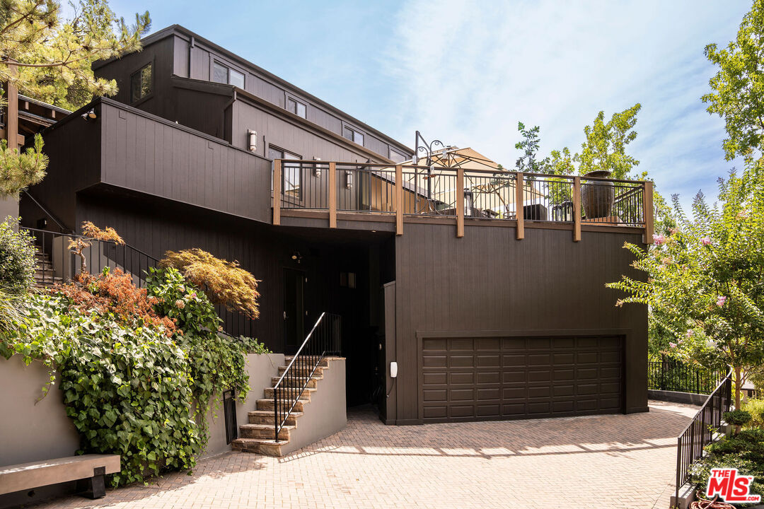 3000 Cornwall Dr