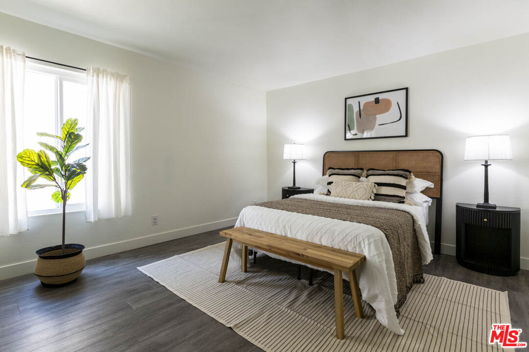 4321 Los Feliz Blvd Unit: 105