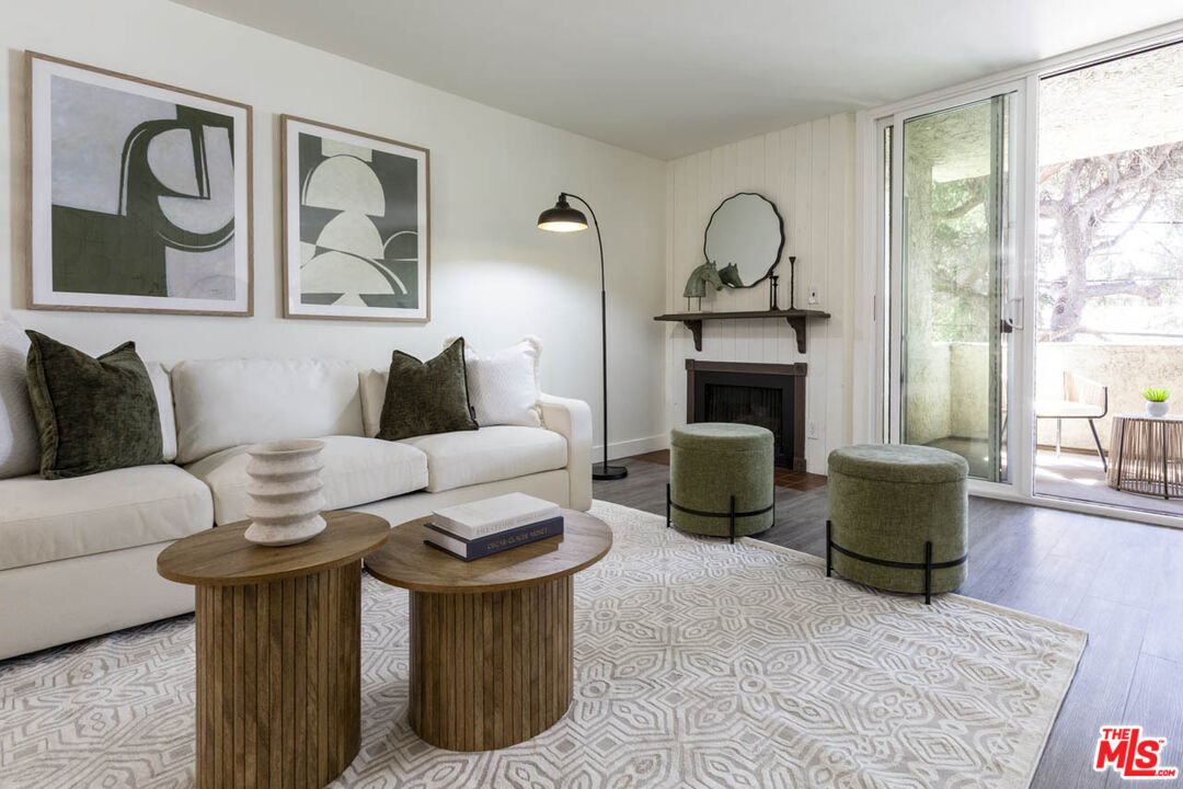 4321 Los Feliz Blvd Unit: 105