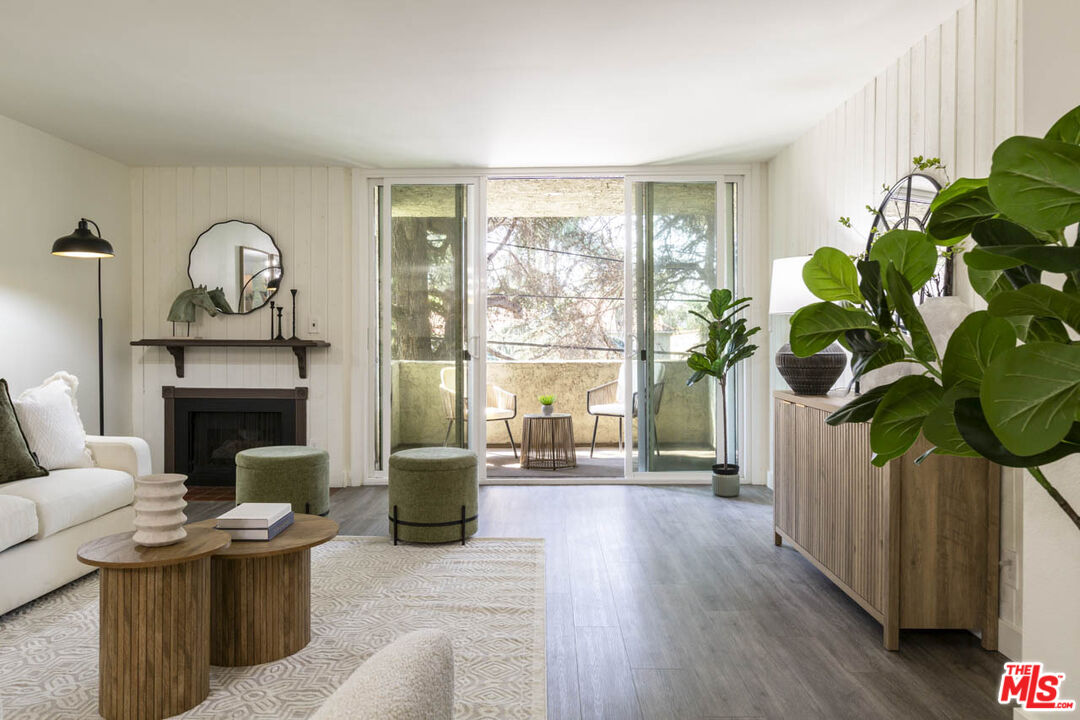 4321 Los Feliz Blvd Unit: 105