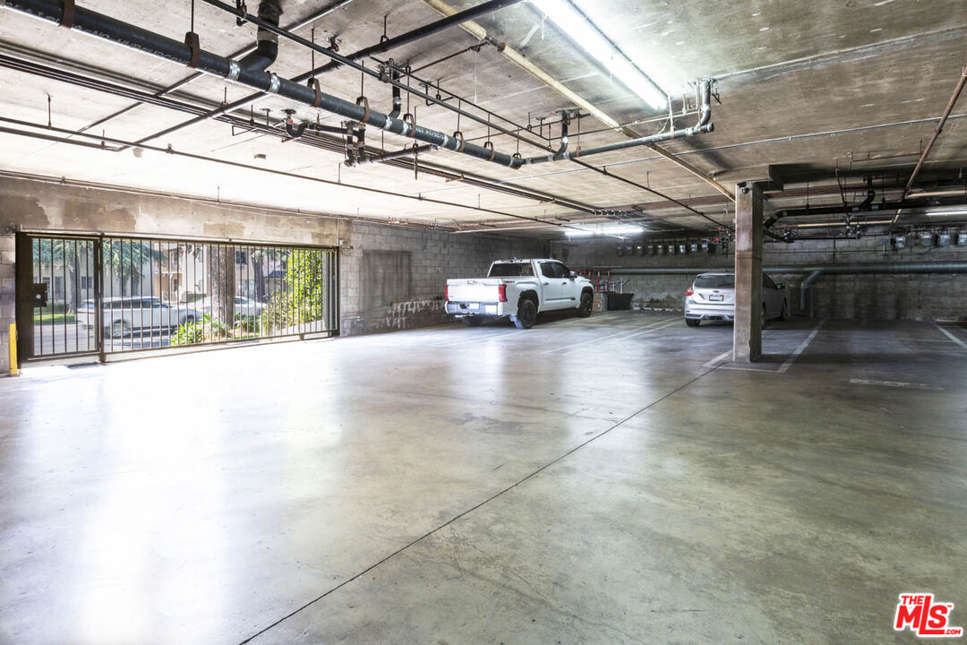 4321 Los Feliz Blvd Unit: 105