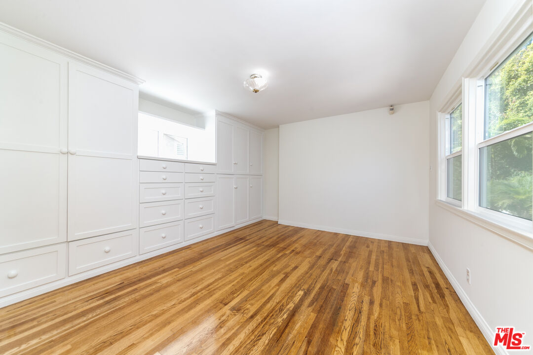661 Warner Ave