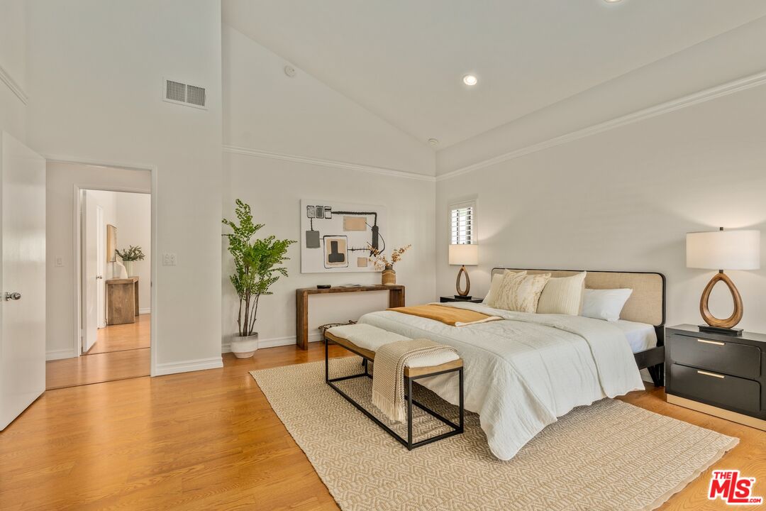 3207 Colorado Ave Unit: 1