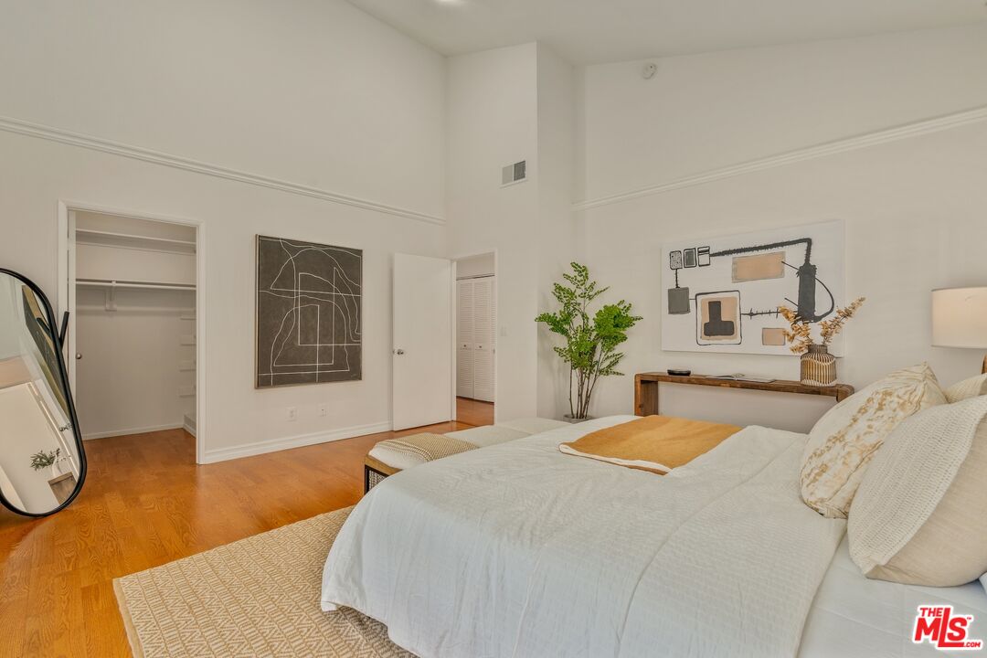 3207 Colorado Ave Unit: 1