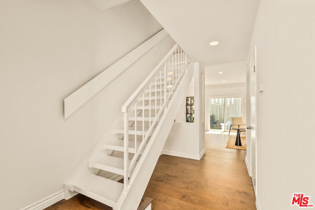 3207 Colorado Ave Unit: 1