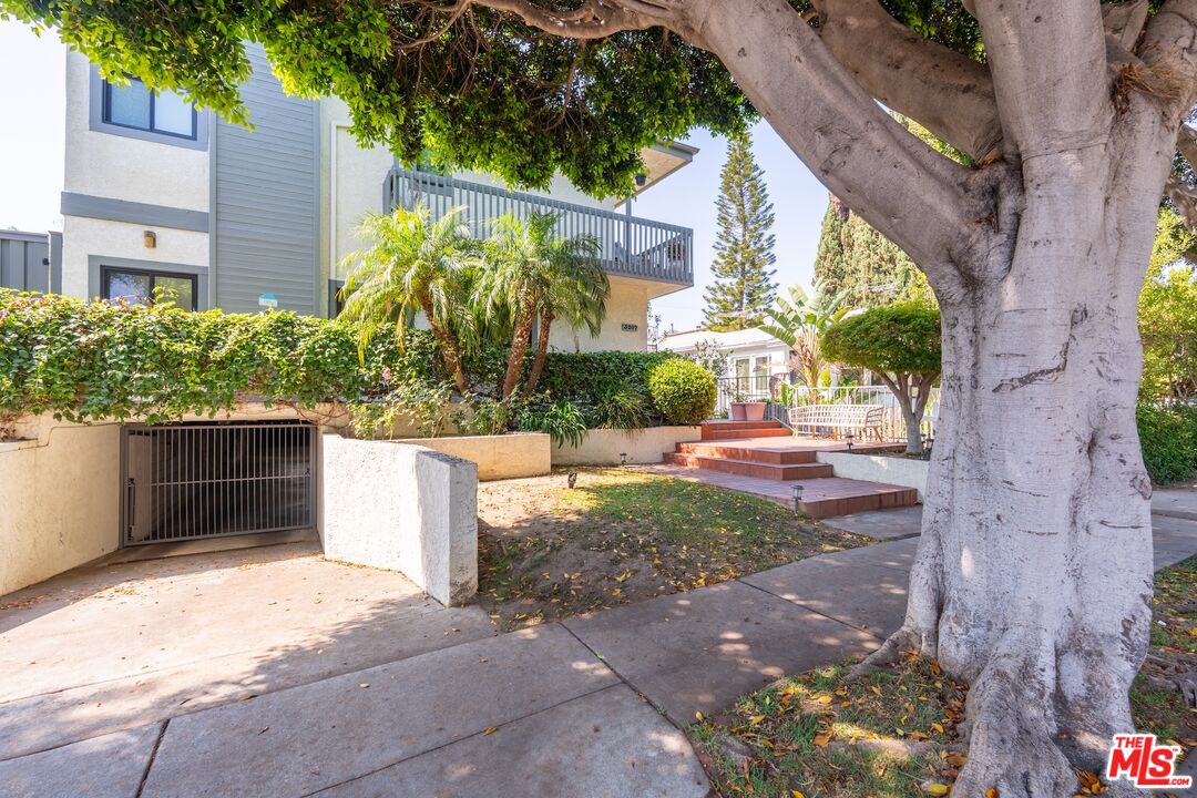 3207 Colorado Ave Unit: 1
