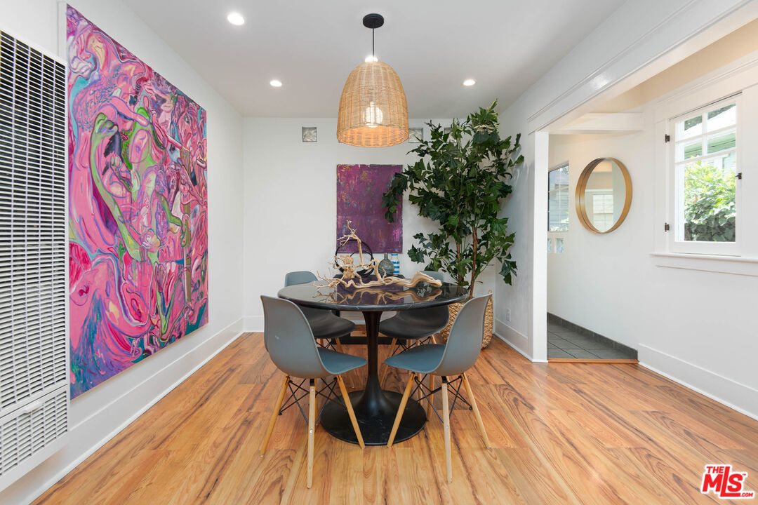 6516 Lexington Ave