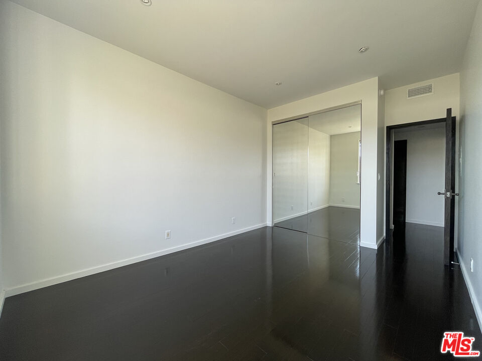 1505 Purdue Ave Unit: 202
