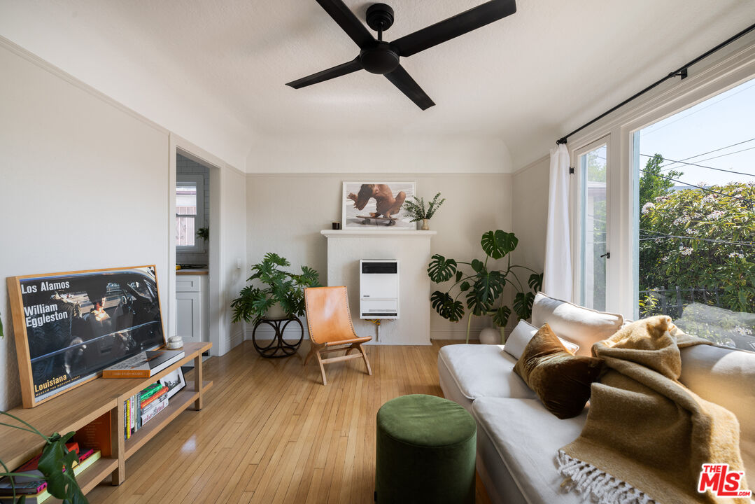 119 Rosemont Ave Unit: 3/4