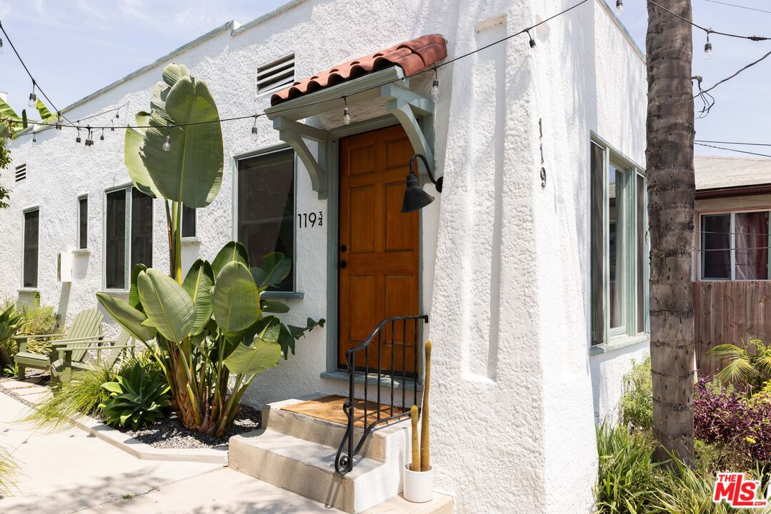 119 Rosemont Ave Unit: 3/4