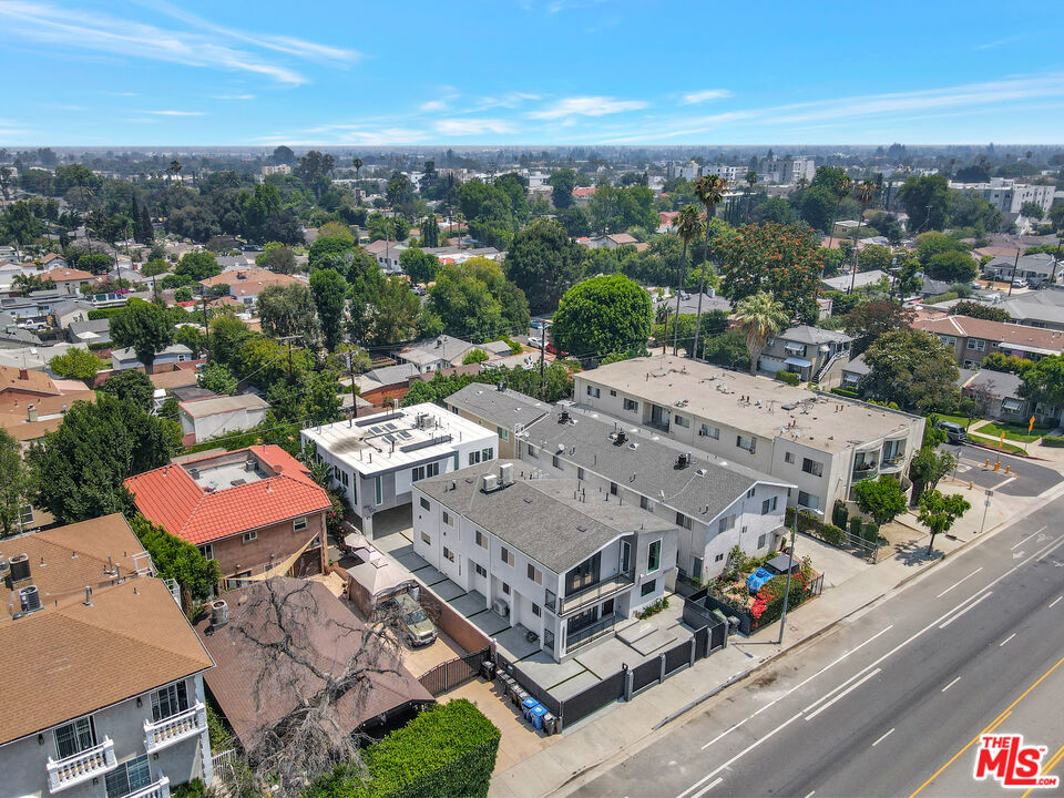 11611 Burbank Blvd Unit: 11611