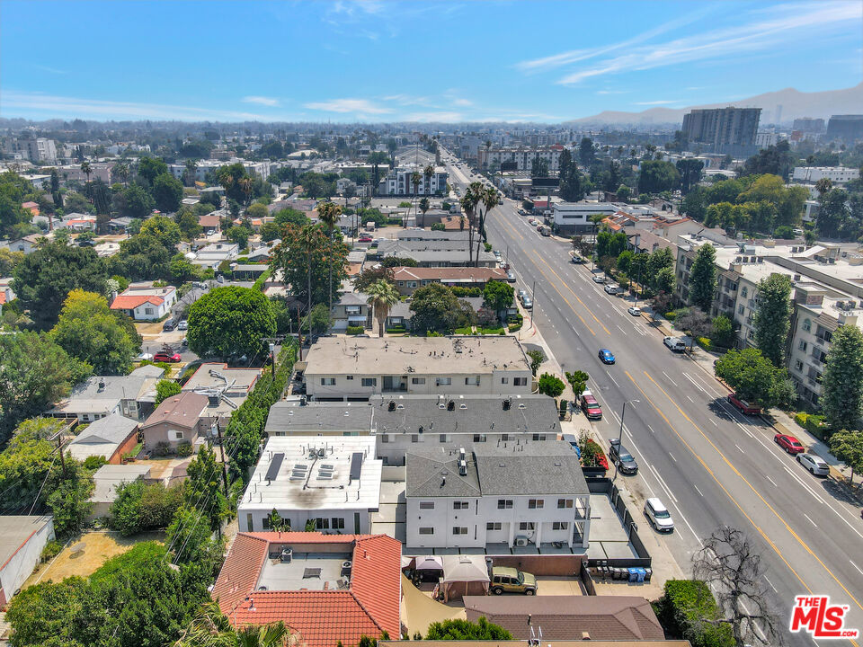 11611 Burbank Blvd Unit: 11611