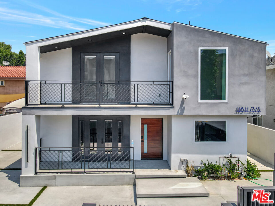 11611 Burbank Blvd Unit: 11611