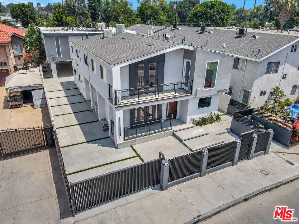 11611 Burbank Blvd Unit: 11611
