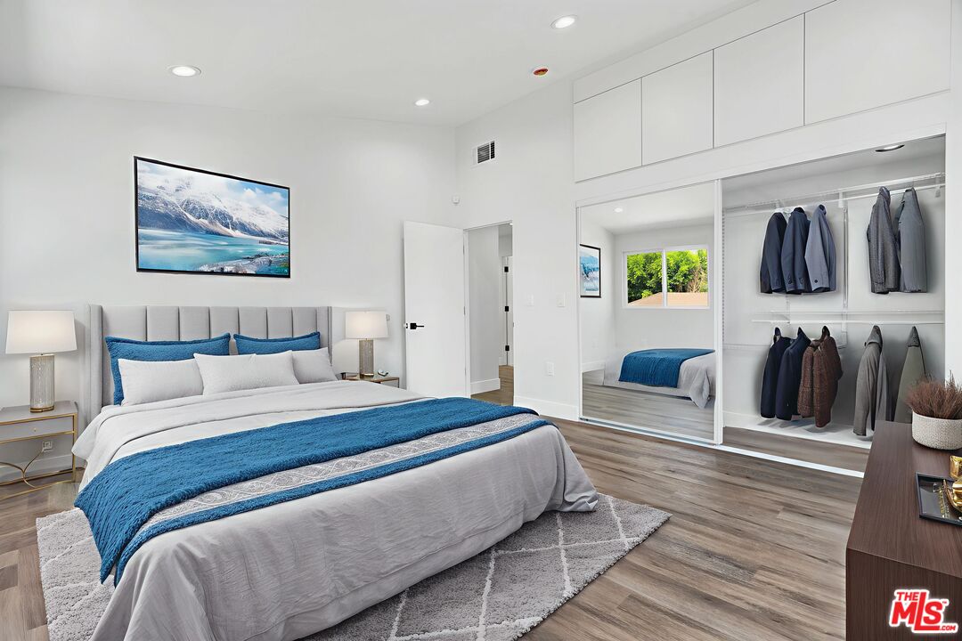 11611 Burbank Blvd Unit: 11611