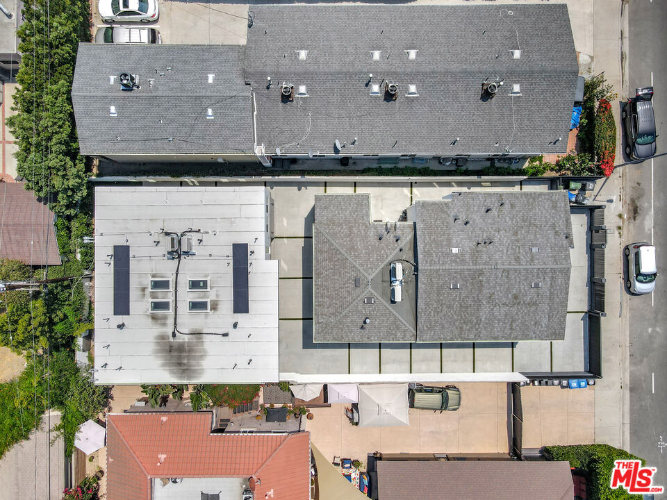 11611 Burbank Blvd Unit: 11611