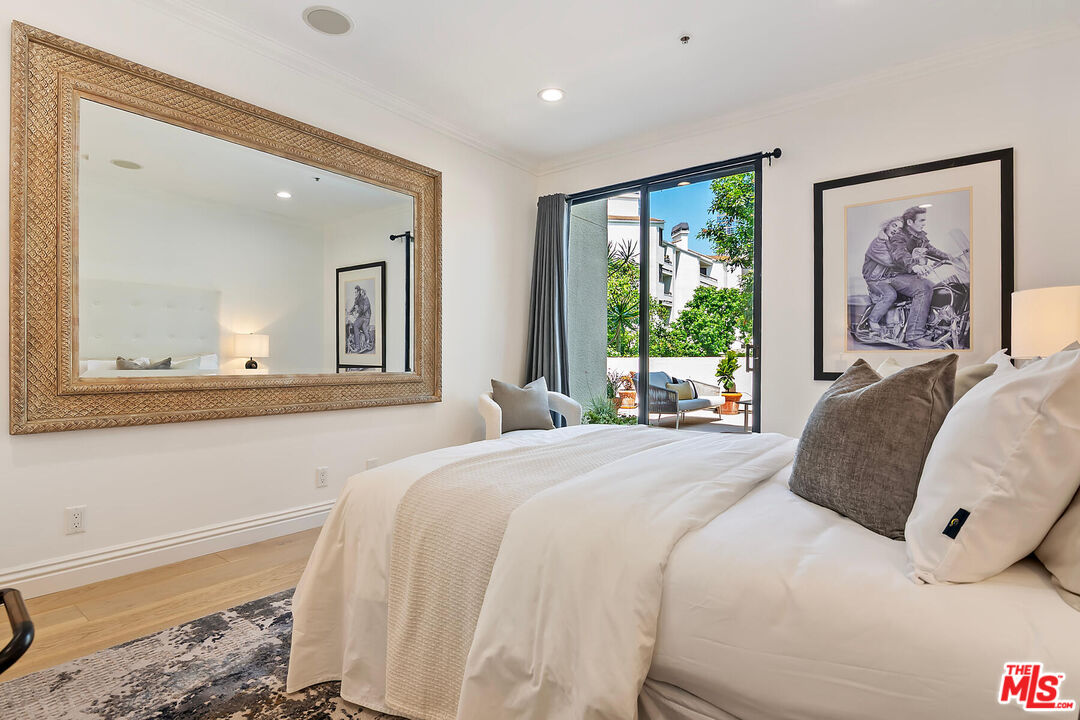 2102 Century Park Ln Unit: 101