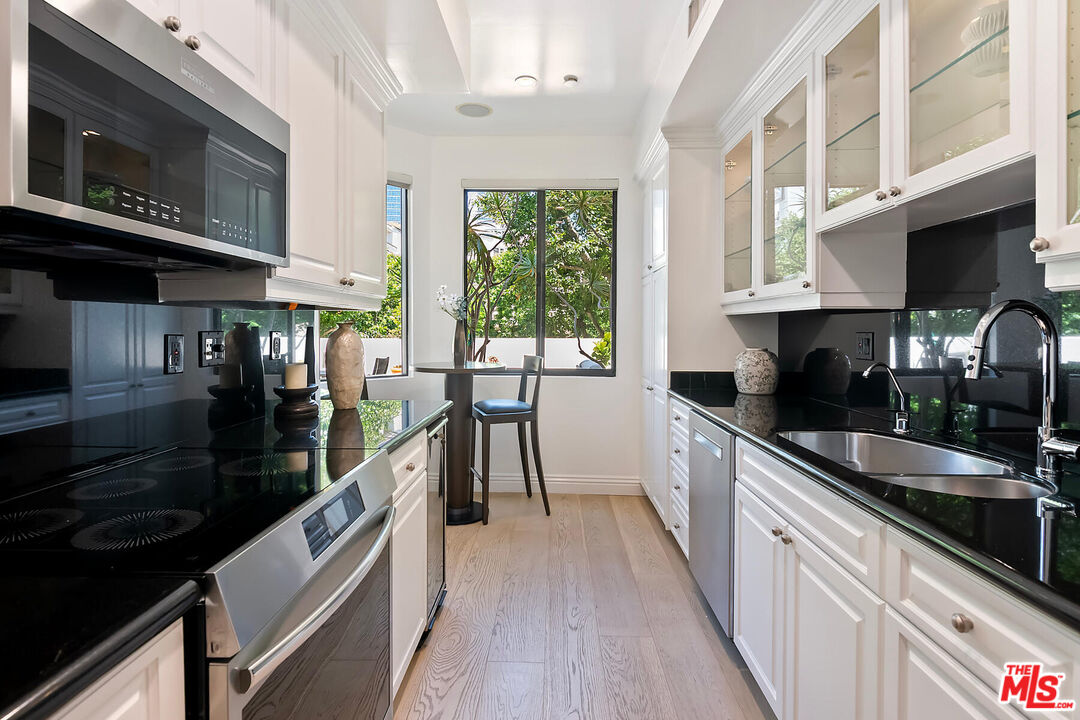 2102 Century Park Ln Unit: 101