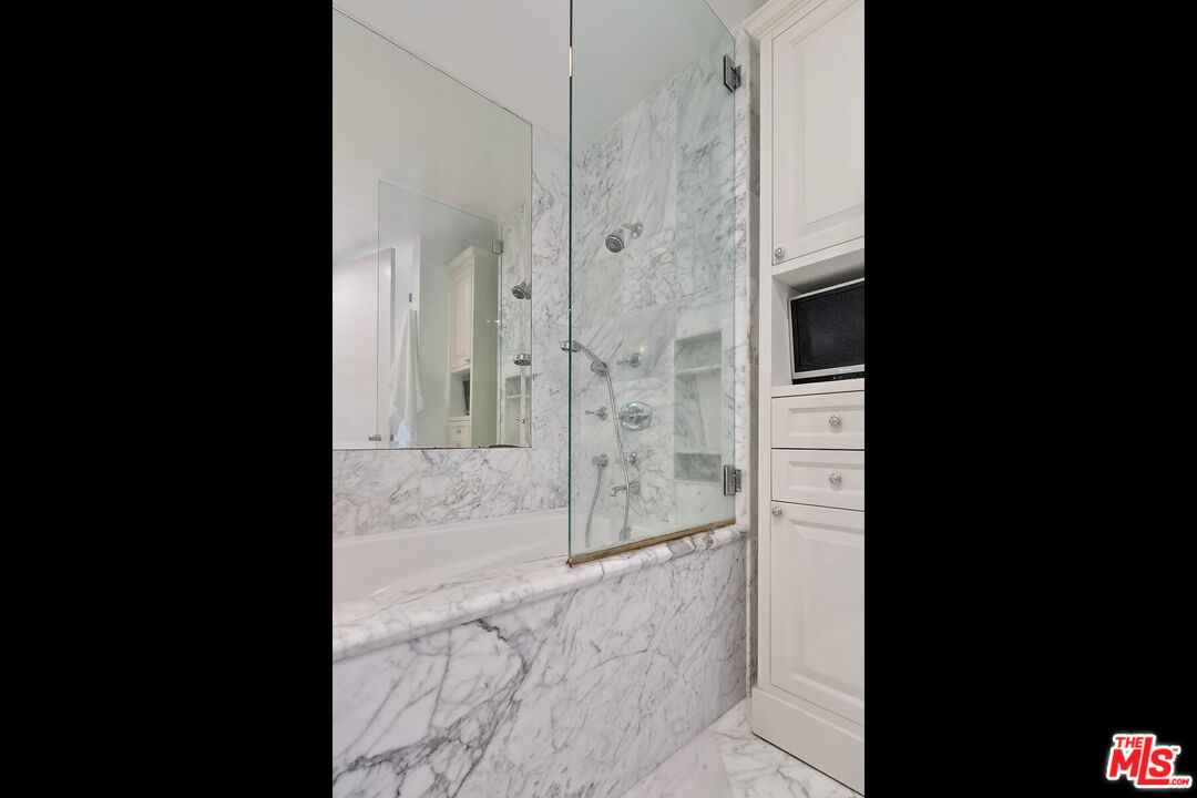 2102 Century Park Ln Unit: 101