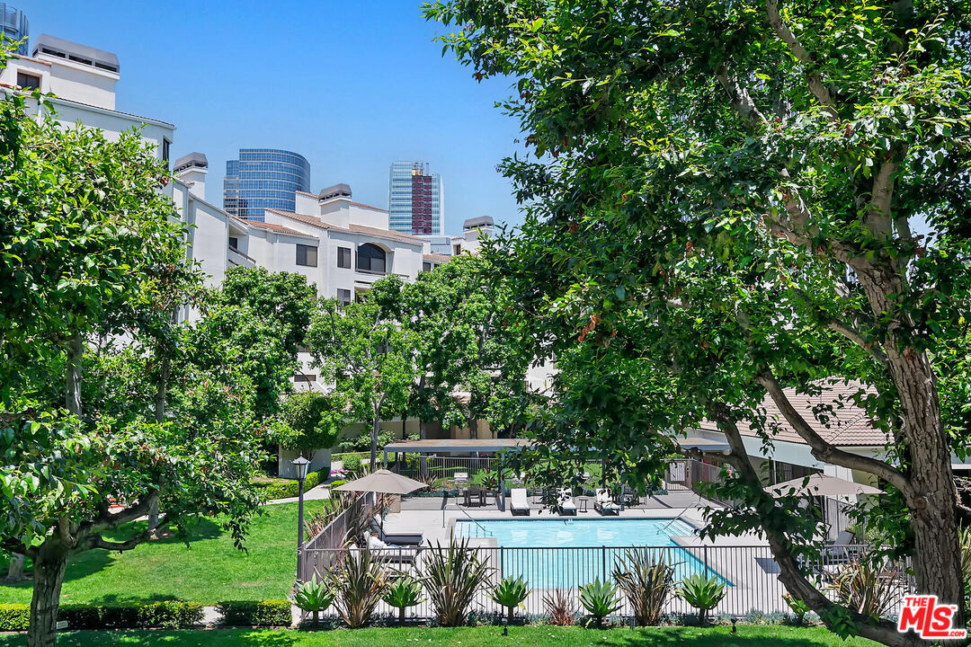 2102 Century Park Ln Unit: 101