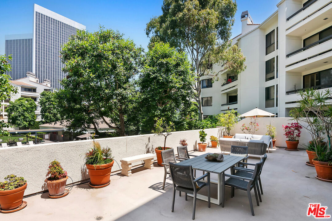 2102 Century Park Ln Unit: 101