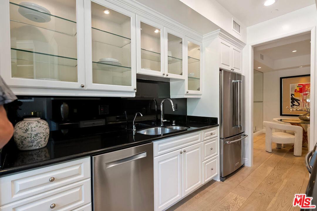 2102 Century Park Ln Unit: 101
